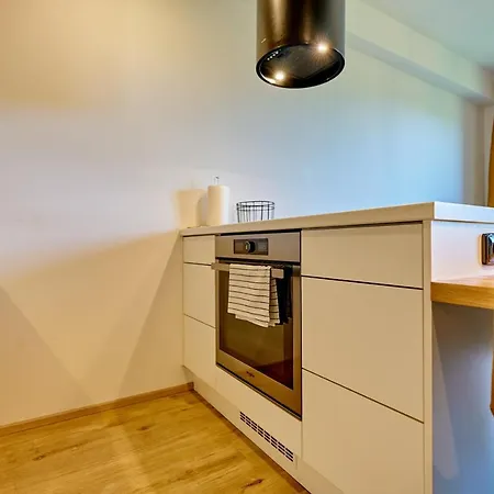 Klinovec By Mountain Ways شقة