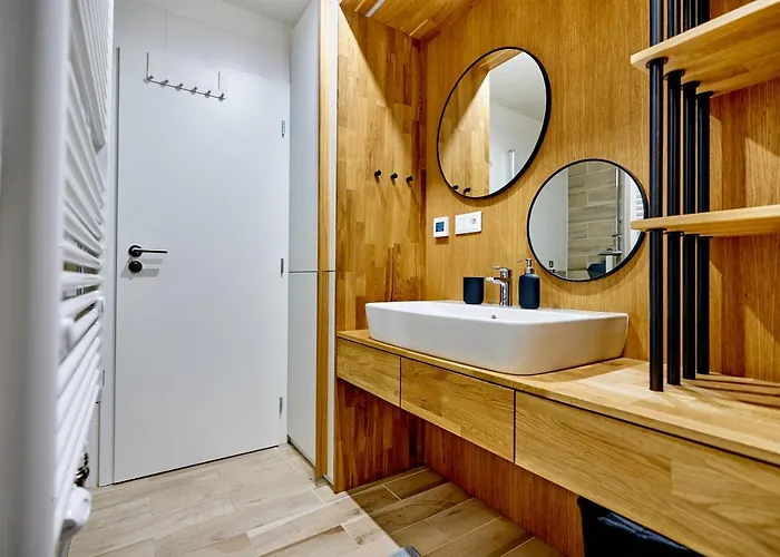 Klinovec By Mountain Ways * Loucna pod Klinovcem